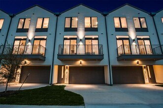 Building Photo - 4418 Cabell Dr