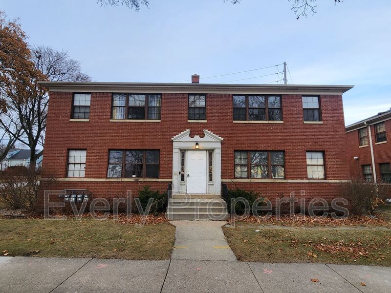 Foto principal - 3016 W Sheridan Ave