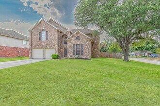 Building Photo - 30611 Country Meadows Dr