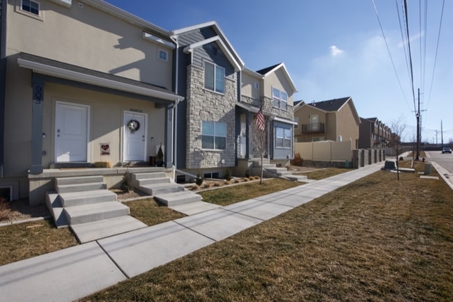 Building Photo - 909 N 1120 E