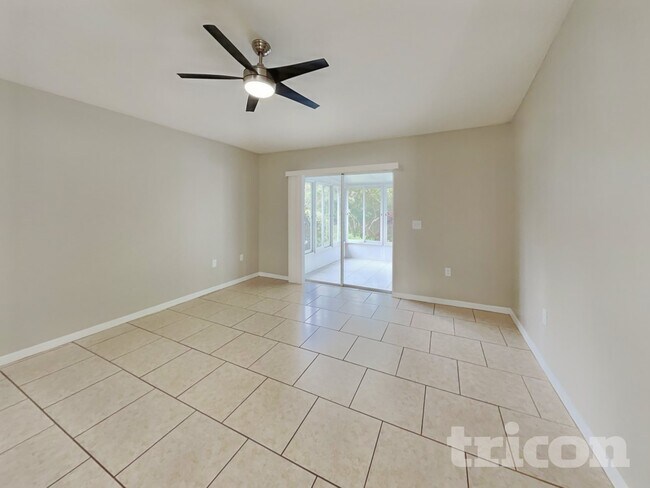 Building Photo - 10845 Laxton St