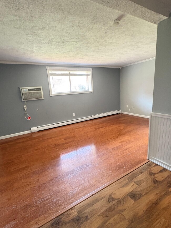 Photo - APTS in Everett, Malden, Chelsea & Boston