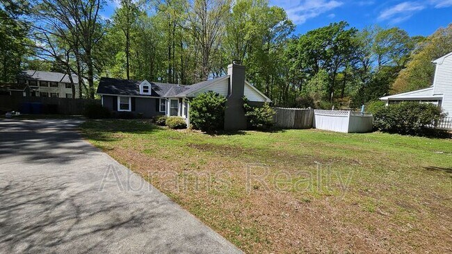 Building Photo - 5613 Normandy Ave