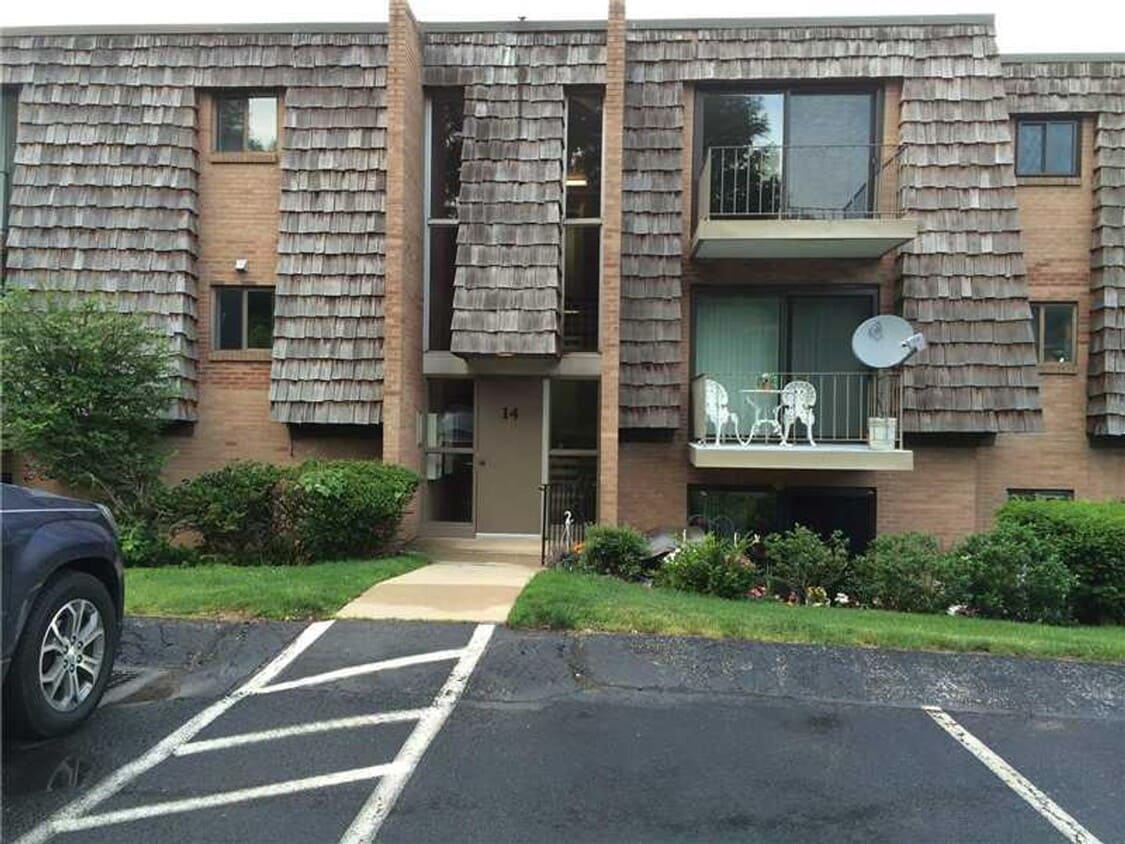 1435 Forest Green Dr, CarnotMoon, PA 15108 House Rental in CarnotMoon, PA