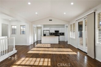 Building Photo - 60 Peony