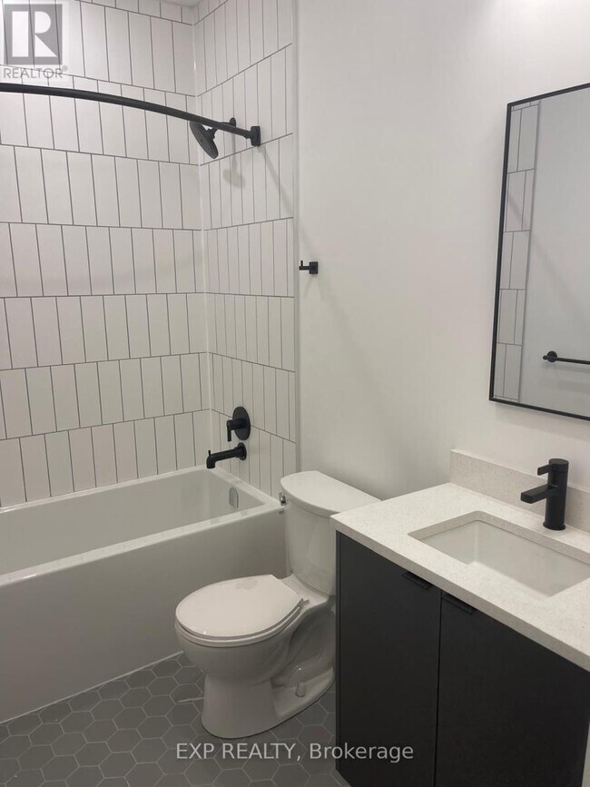 Photo du bâtiment - 1600 James Naismith Dr