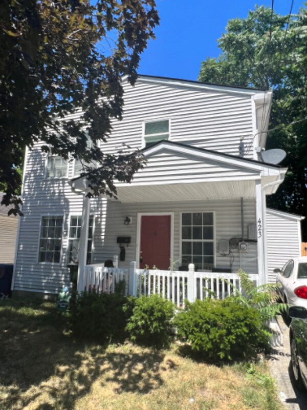 Primary Photo - 423 Hawkins Ave