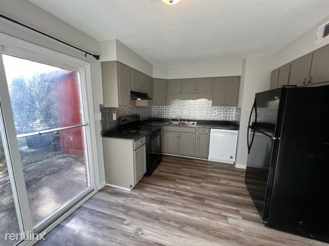 Foto del edificio - 2 br, 1.5 bath House - 1835 Merritt Dr Apt D