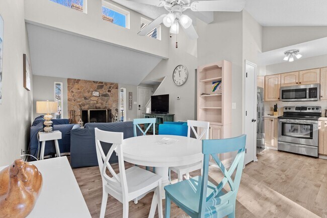 Building Photo - All Inclusive Winter Rental Single Family ...