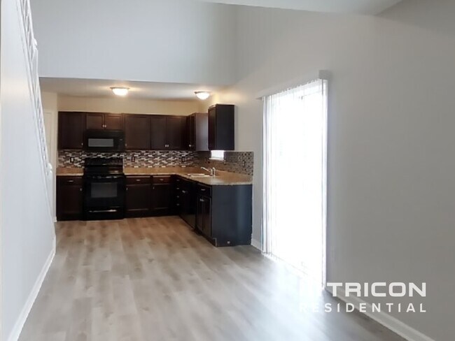 Building Photo - 639 Geronimo Dr