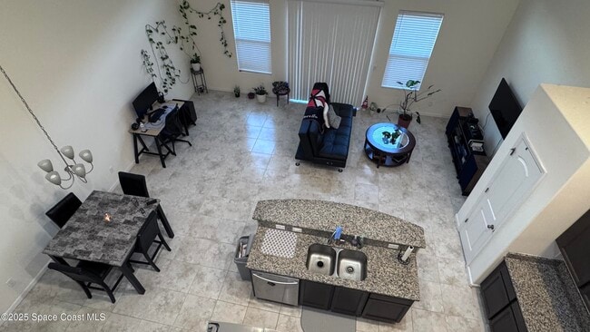 Foto del edificio - 759 Simeon Dr