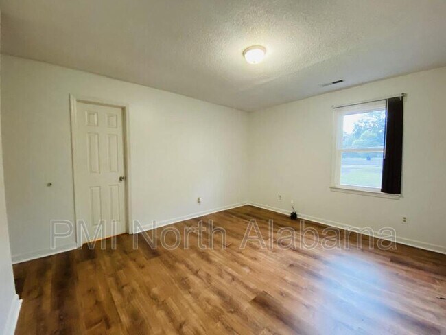 Foto del edificio - 212 Elton Cir S