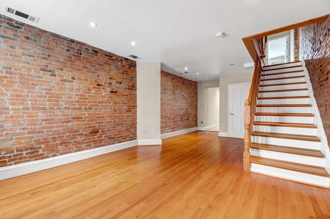 Building Photo - 1377 Florida Ave NE
