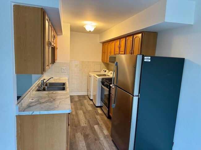 Foto del edificio - 1483 Cornell Ct