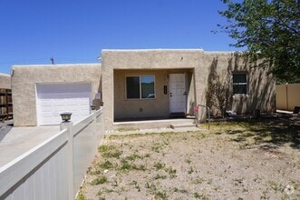 Building Photo - 2626 Sierra Dr NE