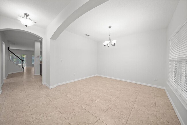Foto del edificio - 5249 Villa Rosa Ave