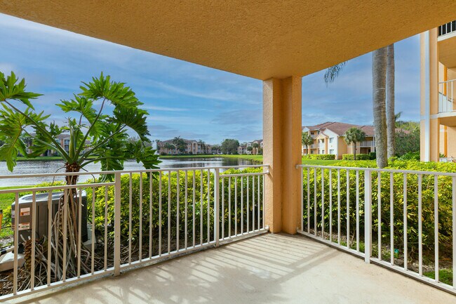 Foto del edificio - 281 SW Palm Dr