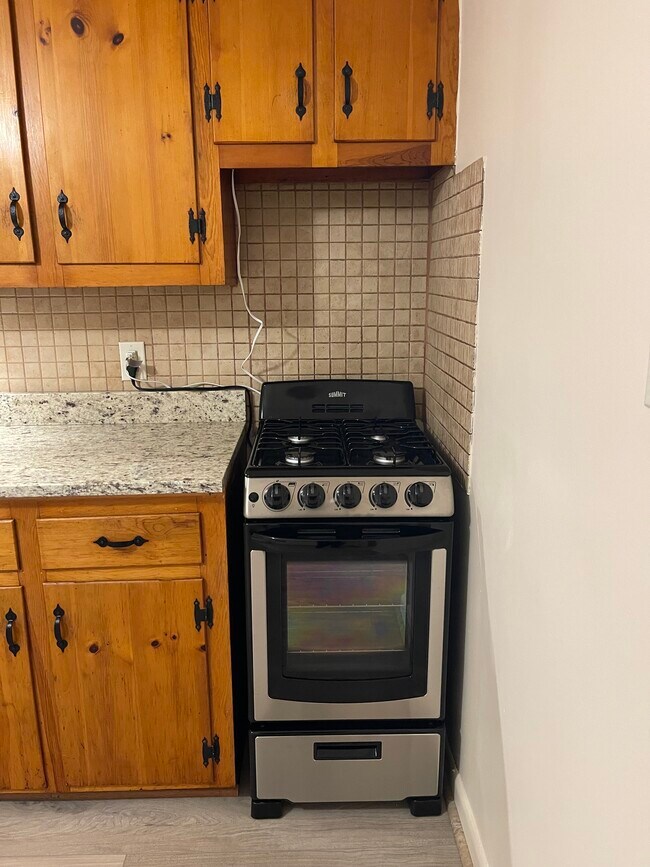 Estufa nueva - 38 Lamb St