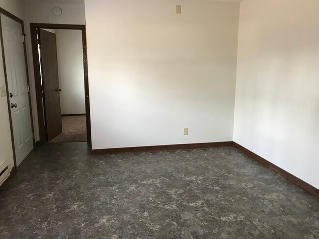 Building Photo - 920 Alsace St