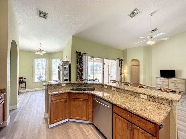 Foto del edificio - Beautiful Pool Home in Highlands Reserve golf community