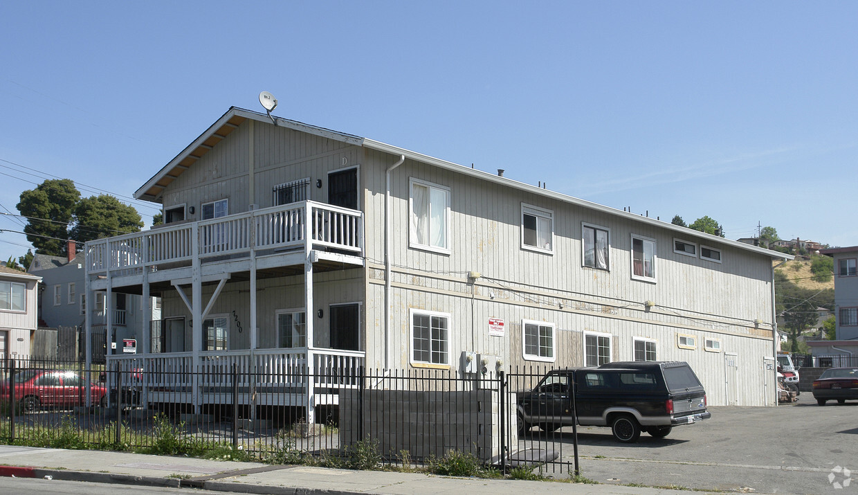 Primary Photo - 7200 MacArthur Blvd