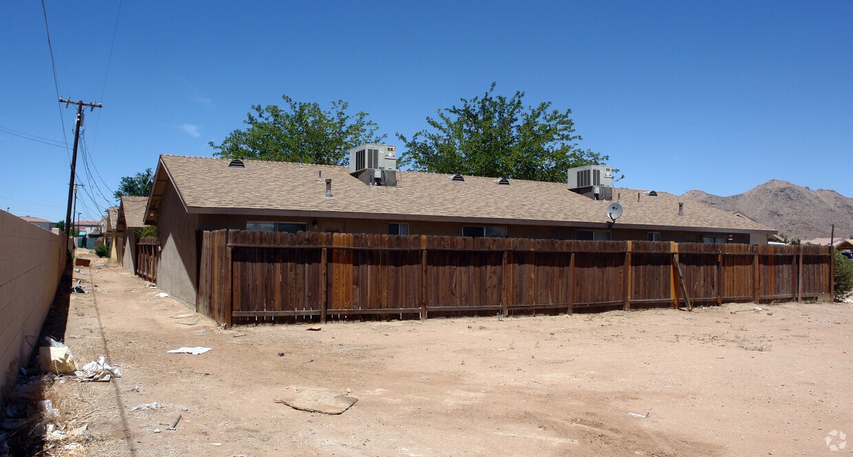 Building Photo - 20215 Thunderbird Rd