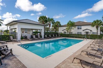 Building Photo - 9080 Gervais Cir