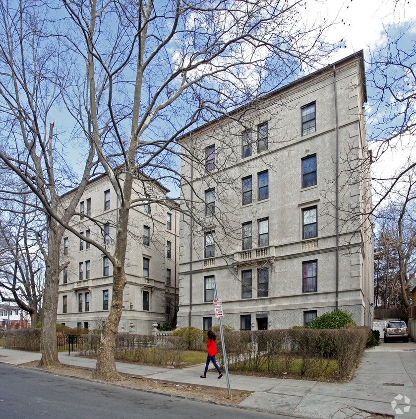 Building Photo - 175 Crary Ave