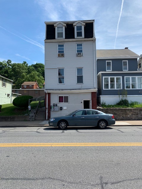 Primary Photo - 317 S Front St
