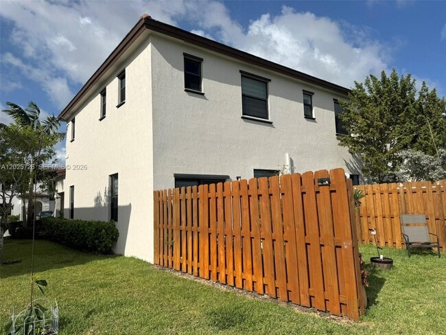 Building Photo - 10020 SW 228th Terrace