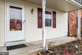 Primary Photo - 142 Thomas Dr