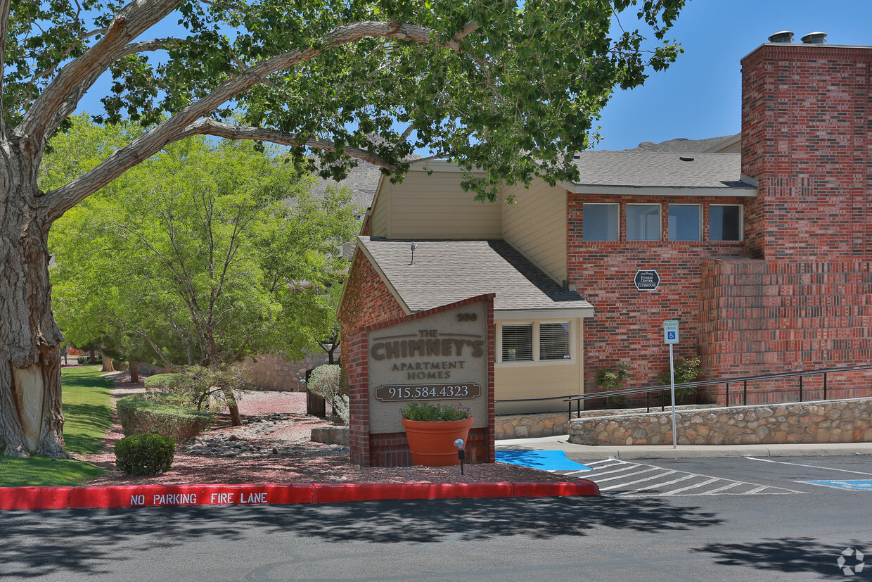 Primary Photo - Chimneys Apts.