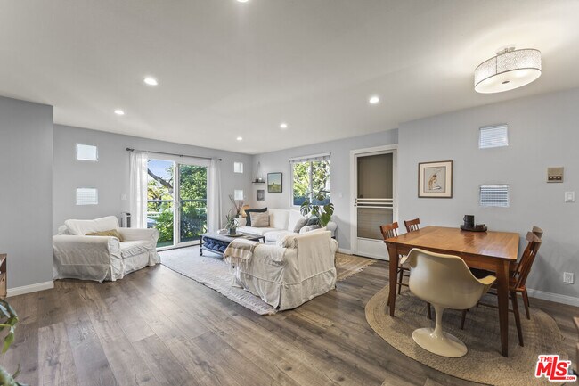 Foto del edificio - 712 Pacific St