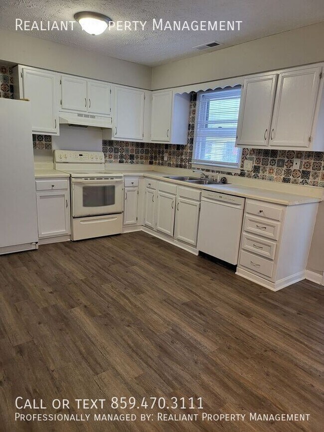 Foto del edificio - 3107 Glenridge Cir