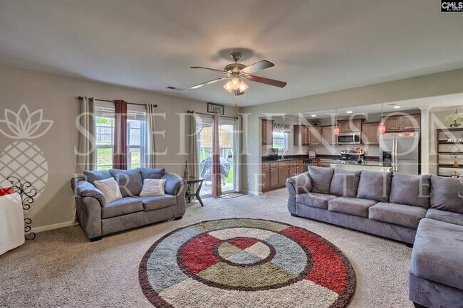 Foto del edificio - 5 Bedroom 3 Full Baths!