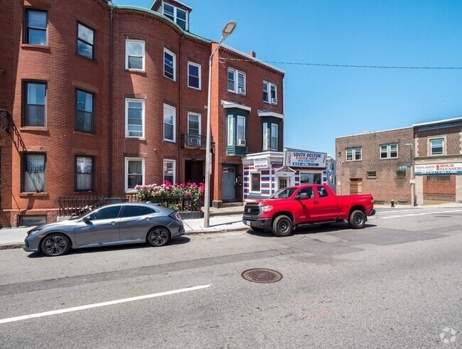 Building Photo - 149 Dorchester St