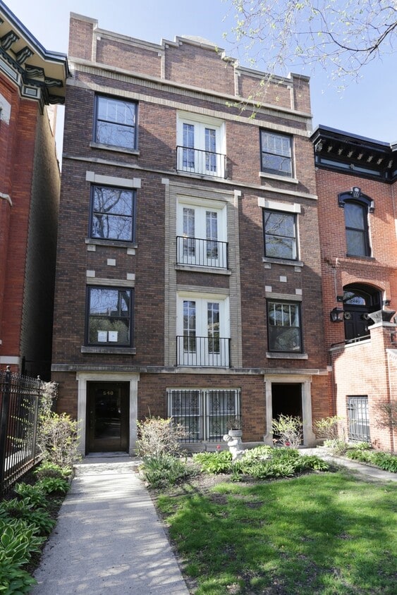 Primary Photo - 548 W Fullerton Pkwy