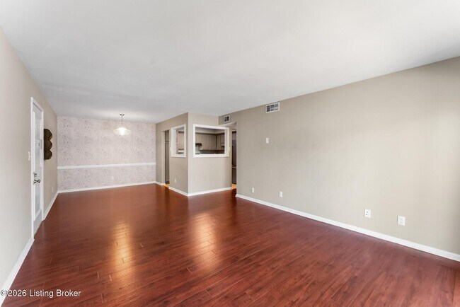 Foto del edificio - 320 Highwood Dr