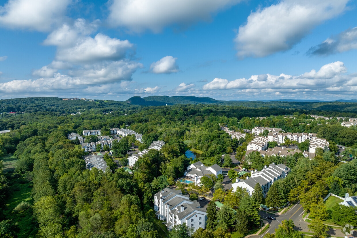 Primary Photo - Town Walk at Hamden Hills