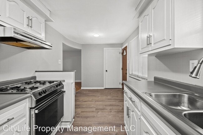 Building Photo - 3 br, 2 bath House - 426 N 3rd St