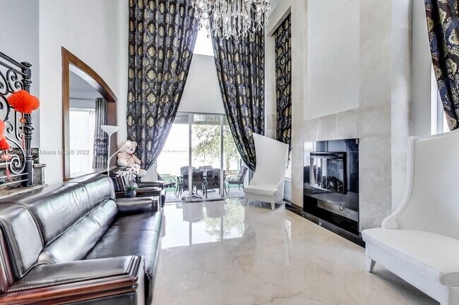 Foto del edificio - 4982 SW 173rd Ave