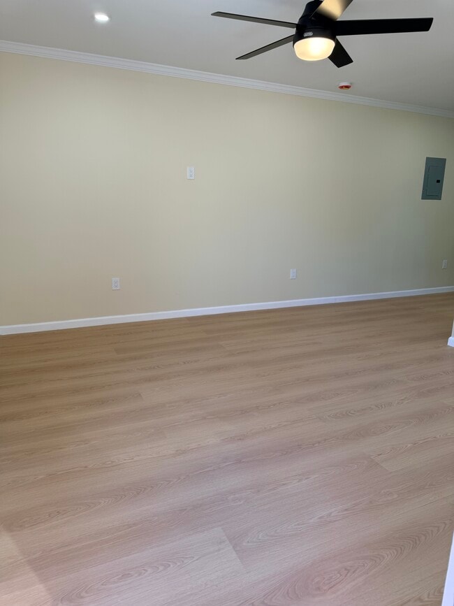 Photo - 3902 Sedgwick Ave Apartments