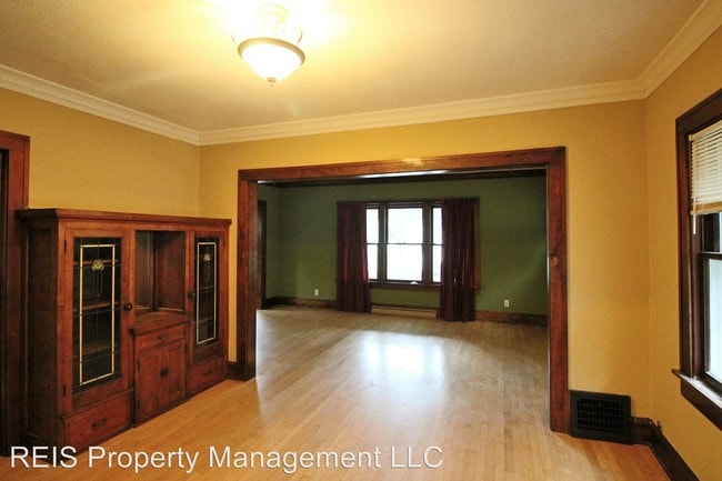 Building Photo - 8448 W Lapham St