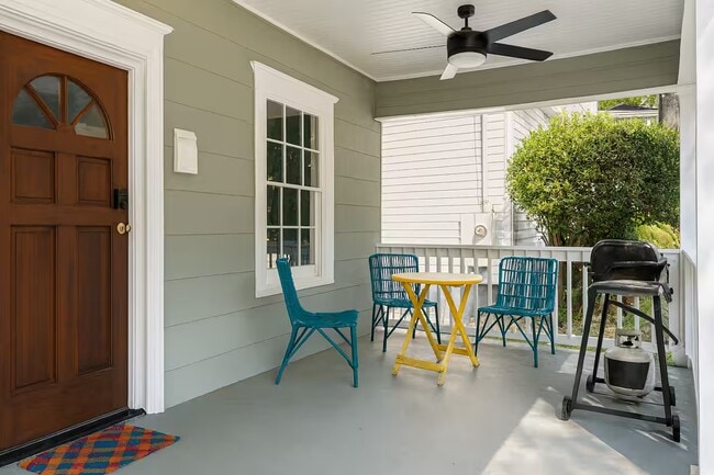 Building Photo - 1084 Kirkwood Ave SE