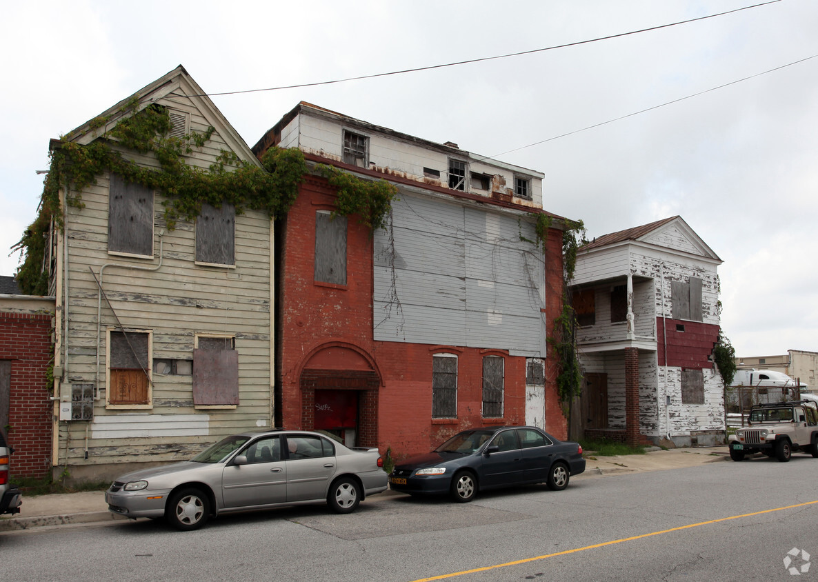 Building Photo - 75 Washington St