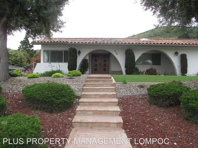 Building Photo - 3 br, 2 bath House - 616 University Drive
