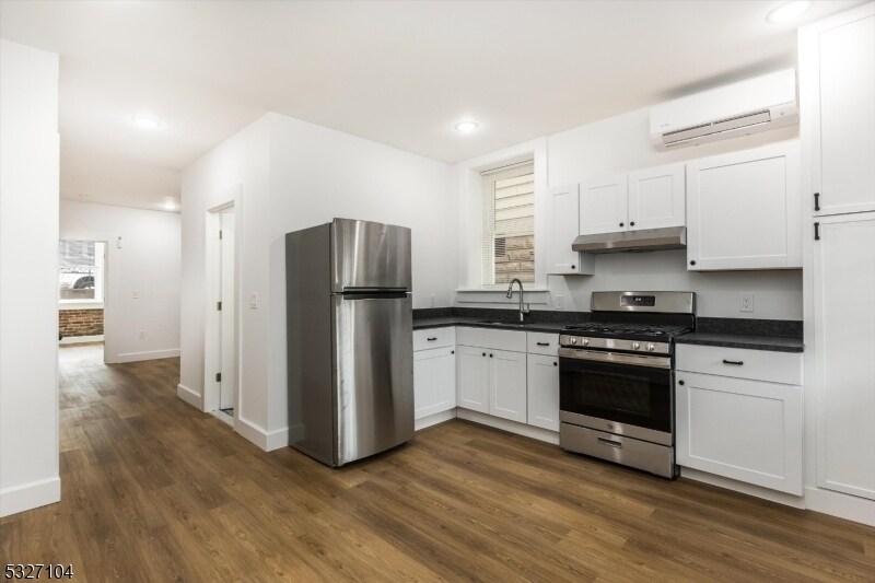 Foto principal - 200 Forest St