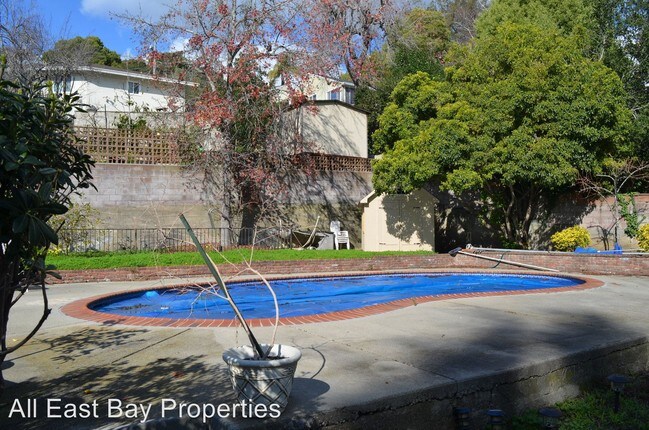 Foto del edificio - 3 br, 3 bath House - 4359 Sequoyah Road