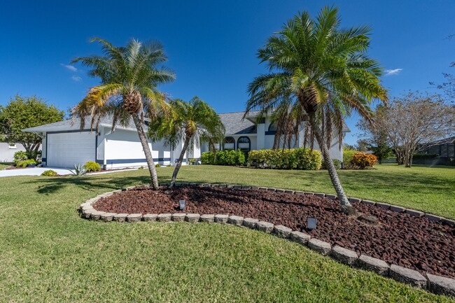 Foto del edificio - Water view home in sought after Greystone ...