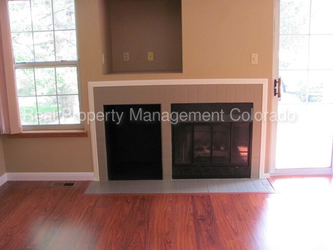 Building Photo - 2204 Sunridge Cir